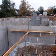 PB040018